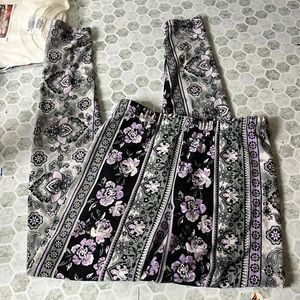 Eye Candy Small Purple Gray Paisley Print Skinny Pull On Leggings
